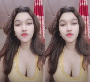 Sexy Horny Babe Pressing Boobs And Fingering